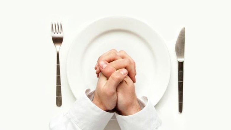 Si të shmangen tetë vështirësitë e zakonshme shëndetësore gjatë agjërimit