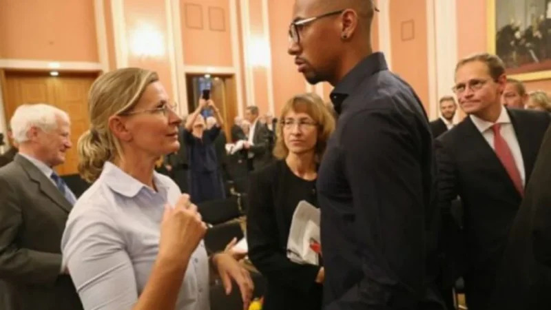 Trondit nëna e ish-futbollistit të Gjermanisë, akuzon djalin e saj për dhunë fizike dhe psikologjike ndaj femrave