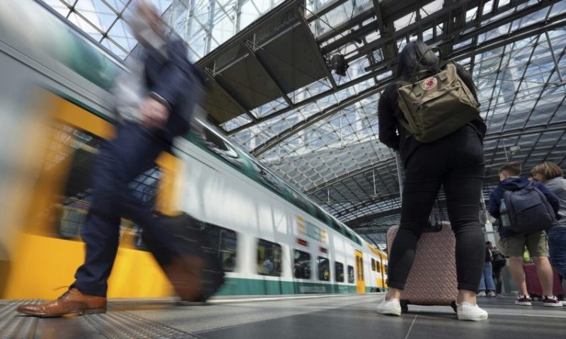 Shoferët e trenave në Gjermani vazhdojnë të kërkojnë 35 orë pune në javë pa ulje page