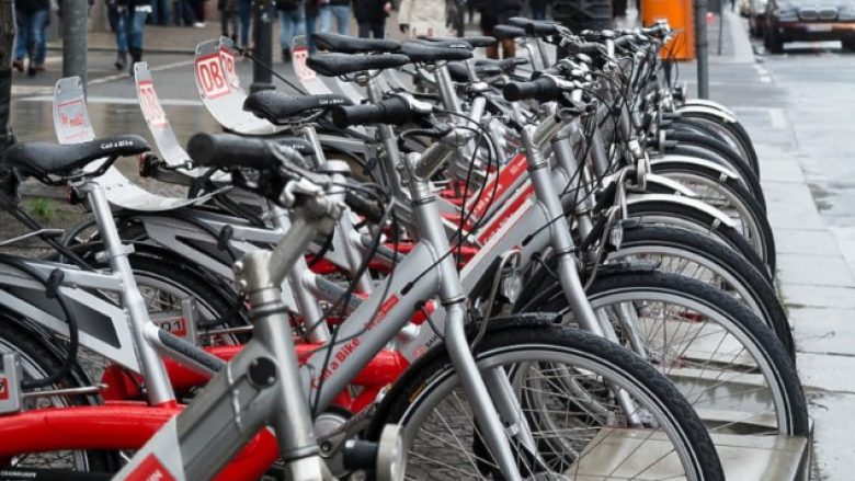 Rreth 2700 çiklistë i harrojnë biçikletat në stacionet e trenit – çfarë bën çdo vit me to shteti gjerman