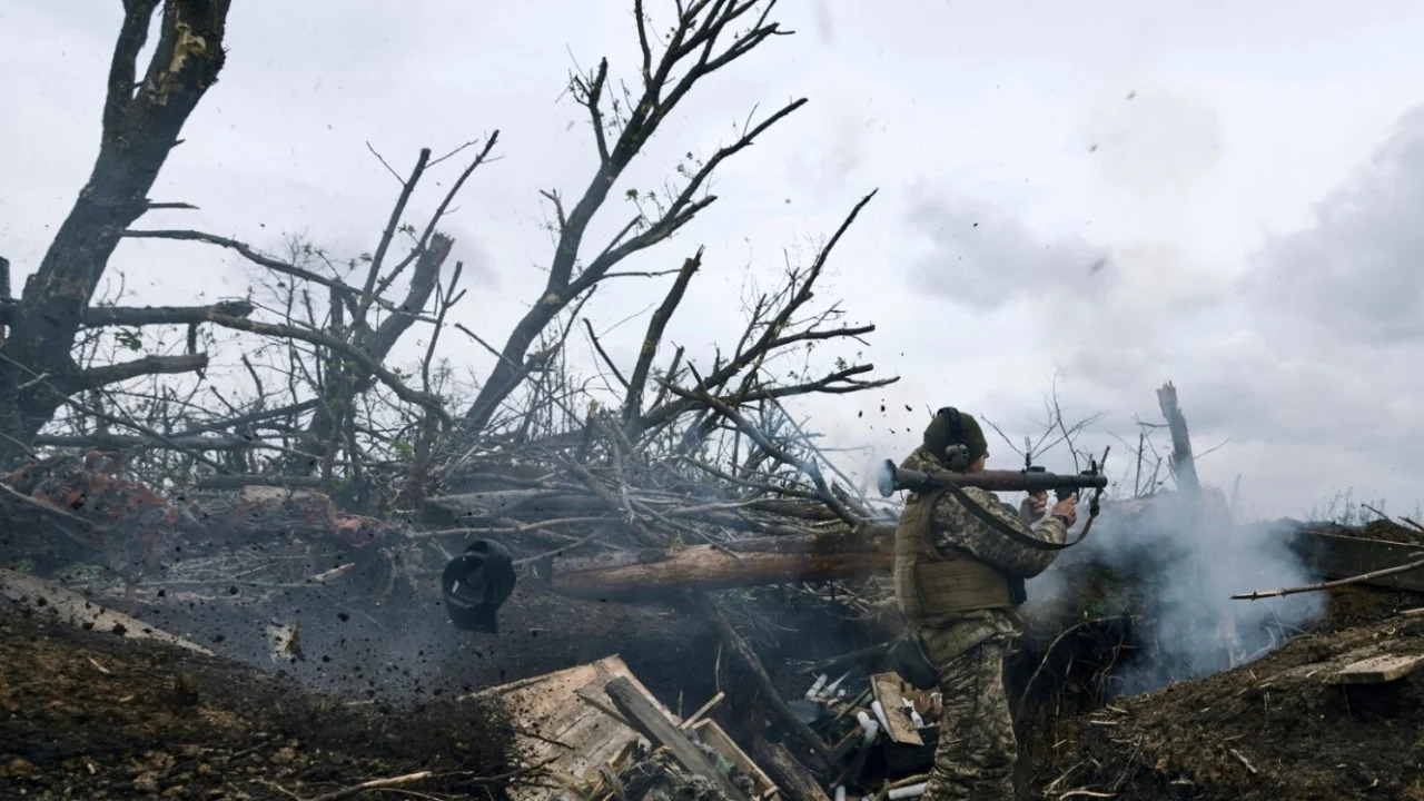 SHBA akuzon Rusinë: Ka shkelur traktatin për ndalimin e armëve kimike gjatë luftës në Ukrainë, substanca që përdorën…