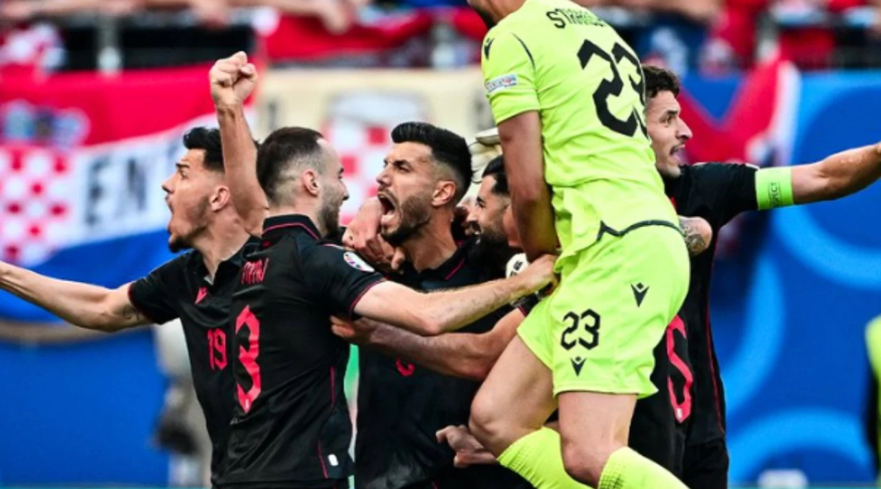 FOTO/ Nga mediat kroate, gjermane e italiane, ja si u komentua në Europë barazimi dramatik i Shqipërisë!