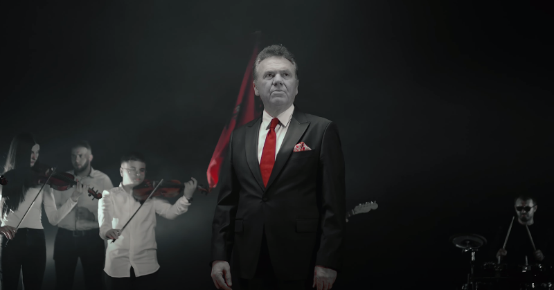 Ilir Shaqiri publikon këngën e re “Ali Pashë Gucia”