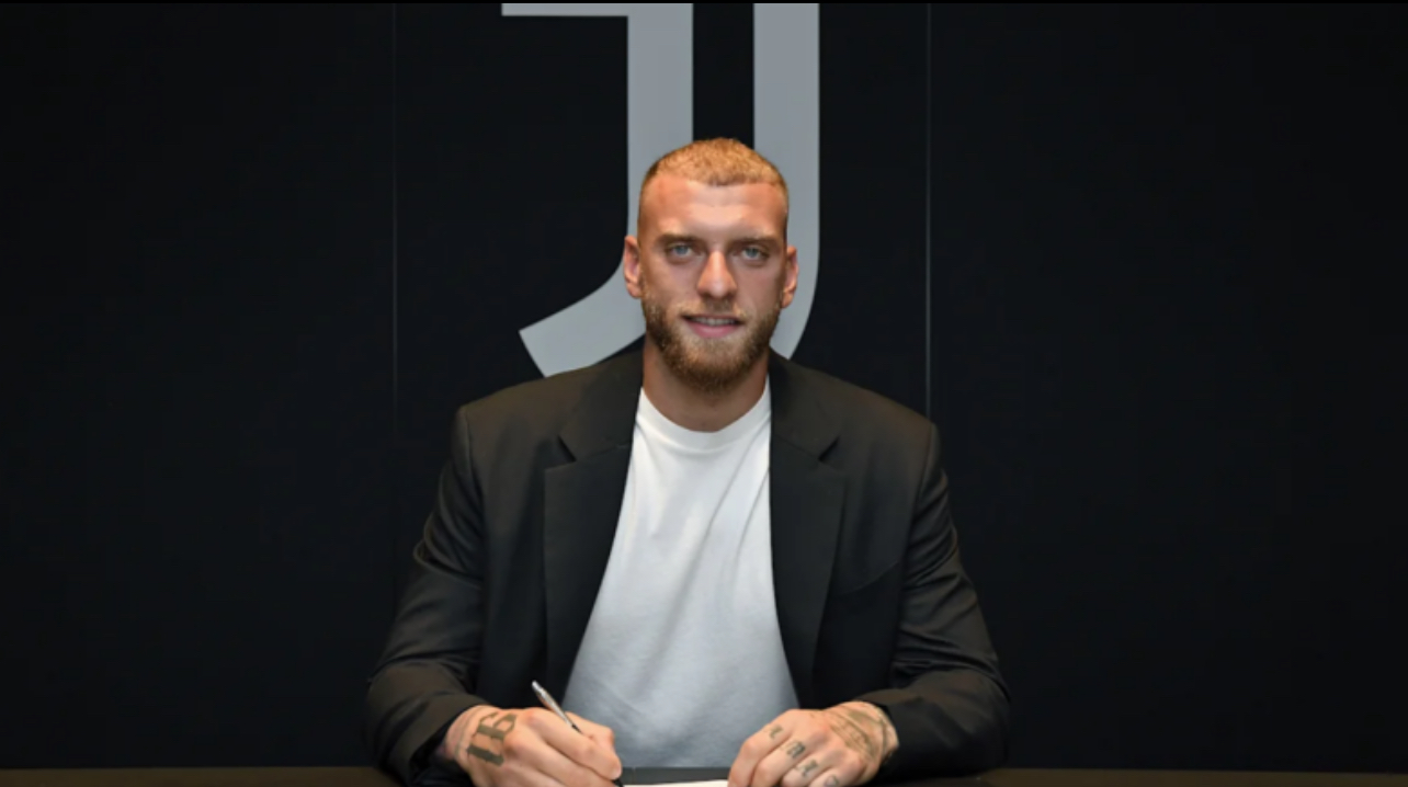 Zyrtare: Di Gregorio, portier i ri i Juventusit