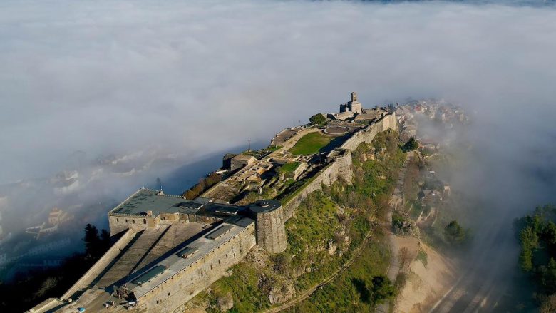 Tradita tërheq turistët, të huajt interesohen për vlerat kulturore në Gjirokastër