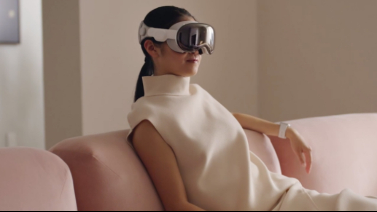 Kufjet Apple Vision Pro tani të disponueshme për blerje në Evropë dhe dy rajone të tjera