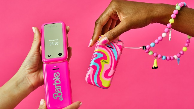HMD prezanton telefonin “Barbie”
