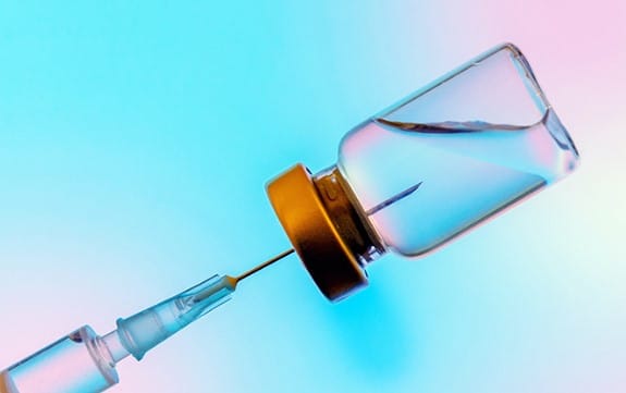 Kina jep dritën jeshile për vaksinën e re “mRNA”, synon tumoret