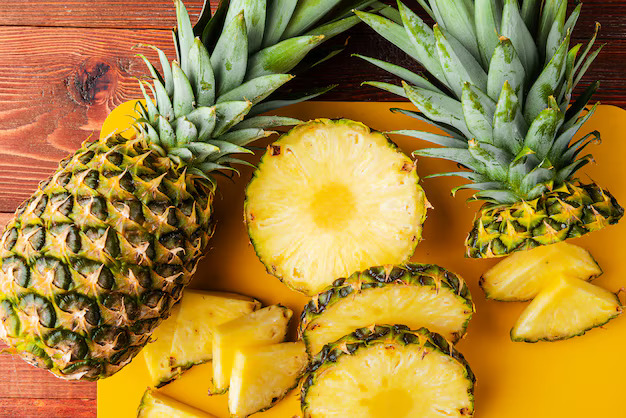 Asnjëherë mos e hidhni lëkurën e ananasit – ka një funksion shumë të rëndësishëm