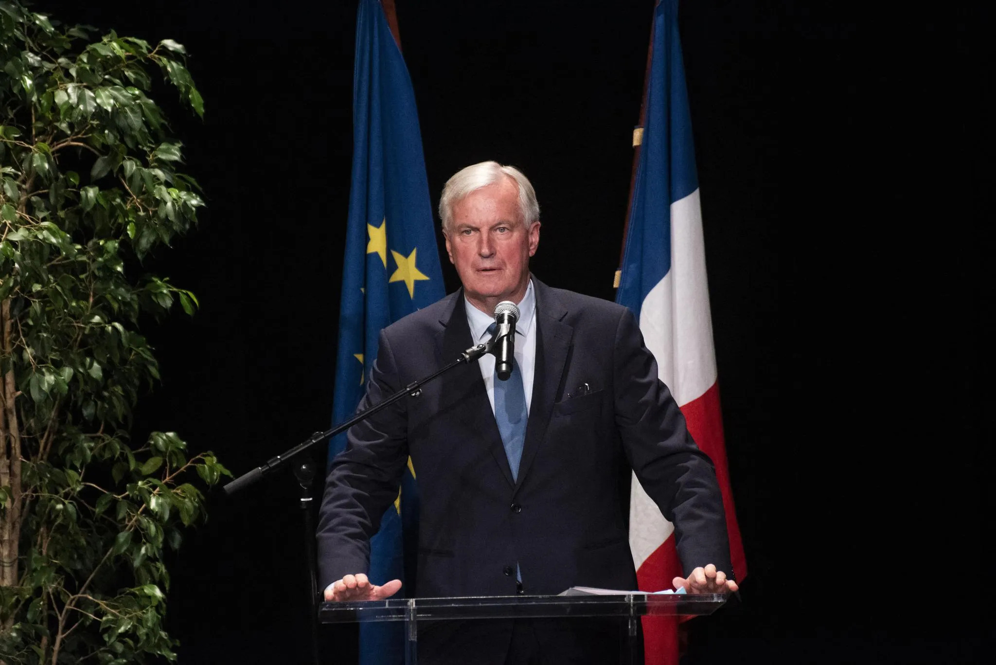 Michel Barnier emërohet kryeministri i ri i Francës