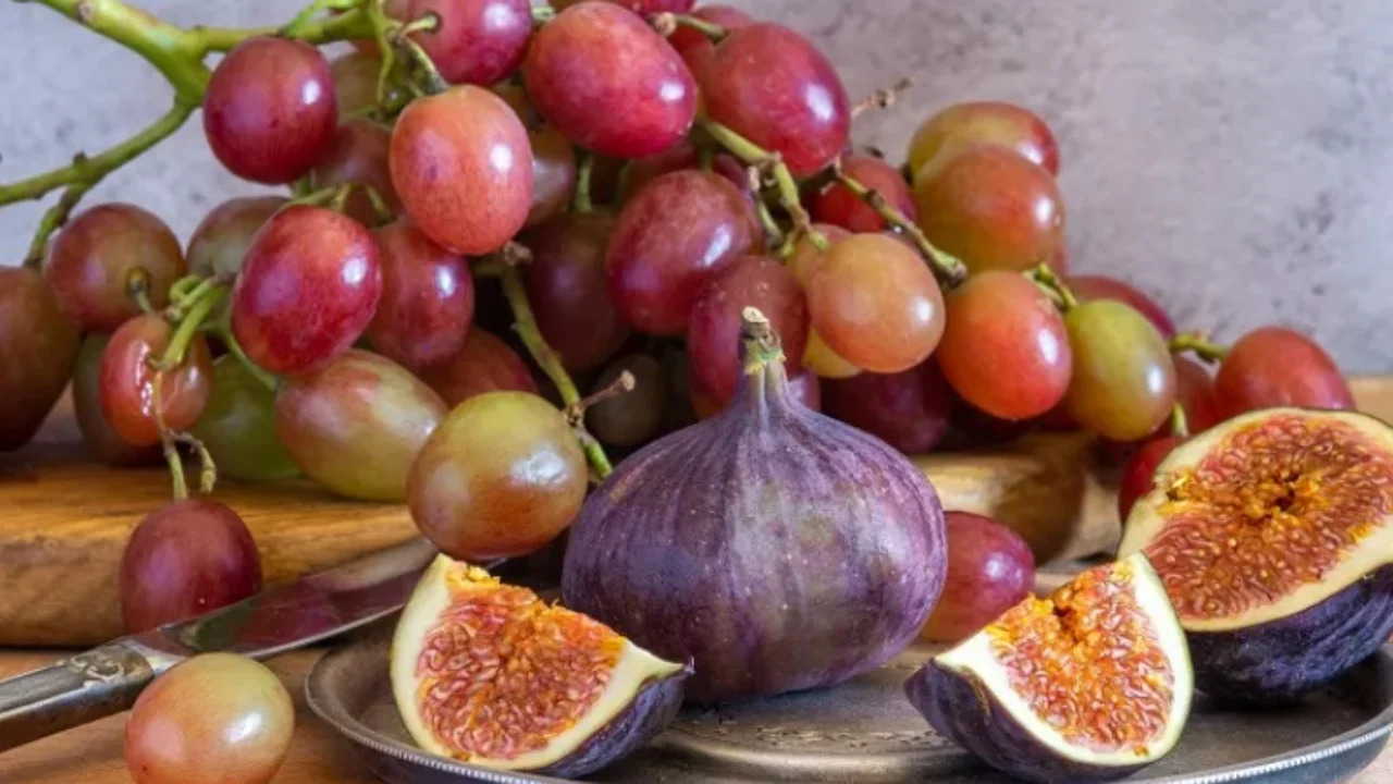 A lejohet diabetikët të hanë rrush dhe fiq? Ja çfarë thonë studimet e reja