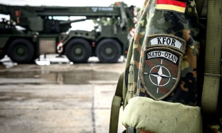 KFOR shton patrullimet në Kosovë: Situata në Veri, e qetë, por e brishtë!