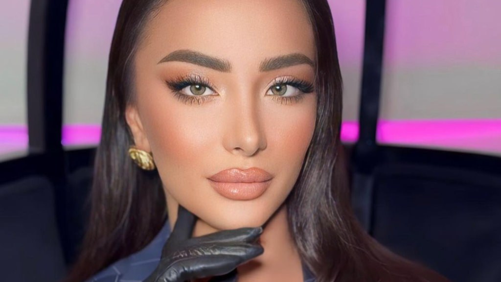 Alba Vukaj trazon rrjetin, shfaqet e veshur me vello nusërie (FOTO)