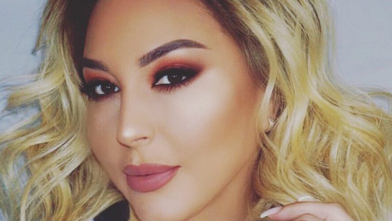 Teuta Selimi e tërë në të zeza, ama buzët në tjetër nivel