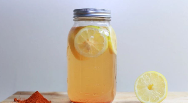 Kjo pije djeg yndyrën, përbëhet nga katër ingredientë dhe pihet para gjumit