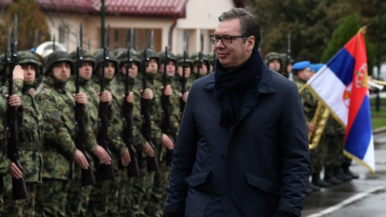 Vuçiq thotë se Serbia po armatoset që të mos përsëriten “bombardimet e NATO-s dhe operacioni Stuhia”