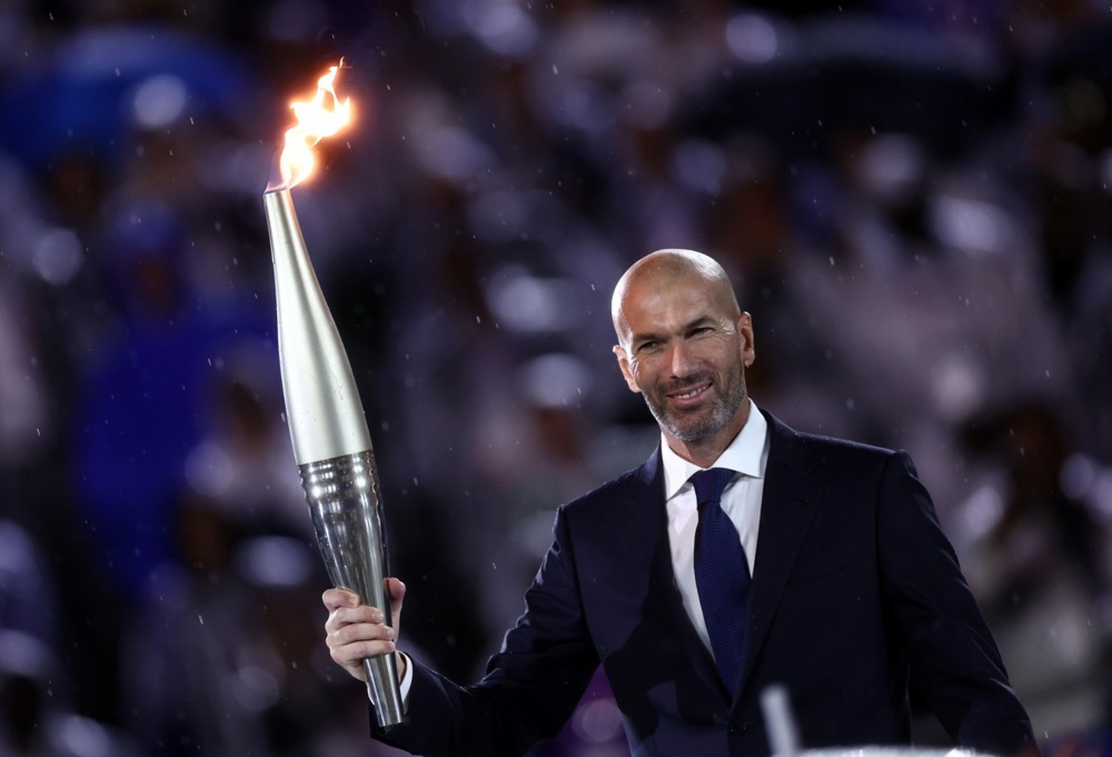 Zinedine Zidane po i kthehet futbollit në mënyrë të madhe, më në fund do të marrë punën që ka pritur gjithmonë