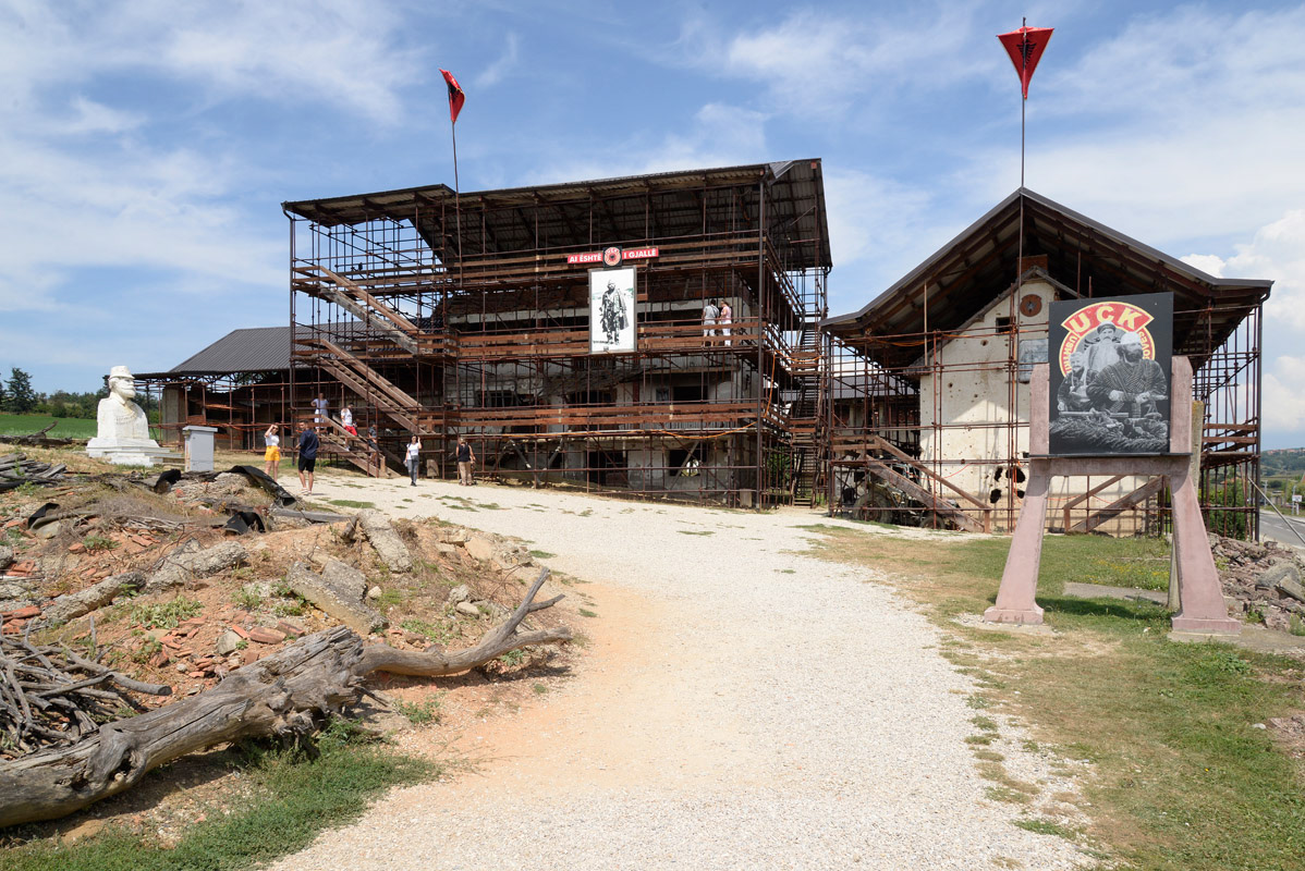 ​27 vjet nga sulmi i dytë në familjen Jashari