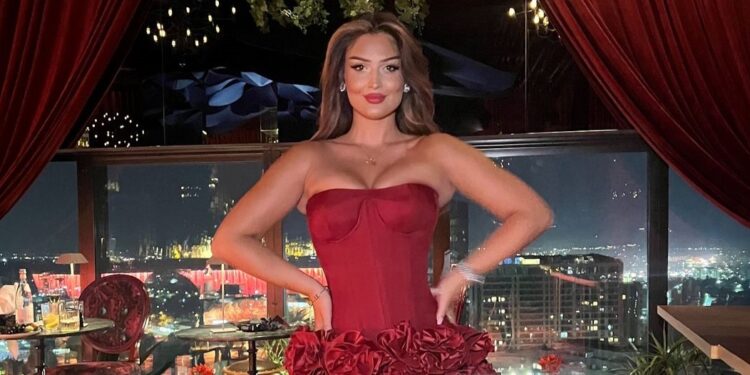 Vesa Vllasaliu konfirmon romancën e dashurisë, publikon...