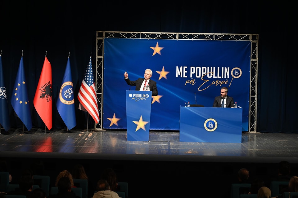 Ali Ahmeti godet VLEN-in: Kanë dëmtuar gjithandej, na duhet shumë kohë për riparim