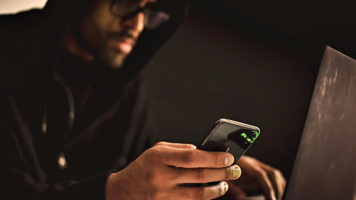 Një mashtrim po përhapet shtet më shtet – FBI paralajmëron të gjithë përdoruesit e iOS dhe Android që t’i fshijnë menjëherë këto mesazhe