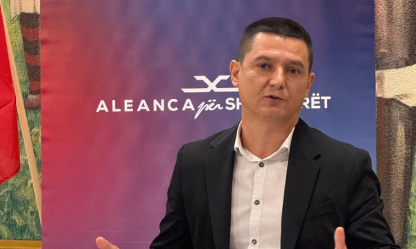 Rijad Shaqiri: Tradhëti është të sjellësh Stoilkoviqin në Mateç!