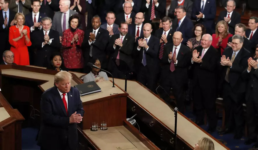 Mbyllet qeveria amerikane