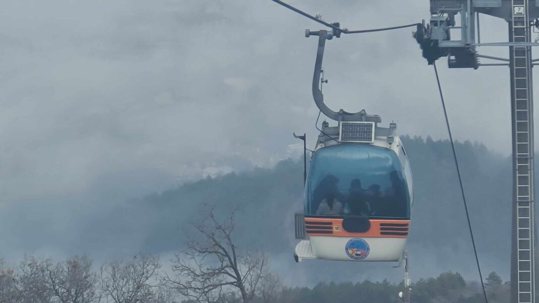 Teleferiku në Vodno nuk punon për shkak të motit të keq