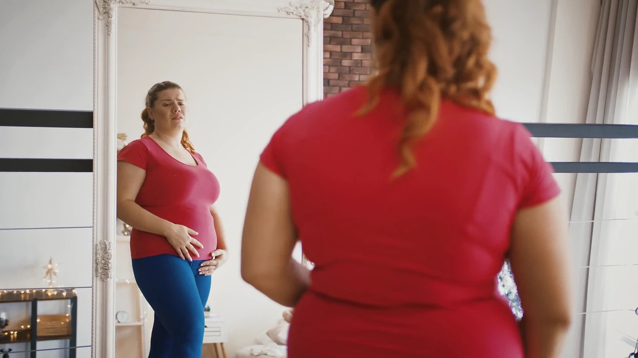 Pse shtojmë në peshë edhe kur hamë pak? Mjeku zbulon keqkuptimet më të zakonshme rreth metabolizmit