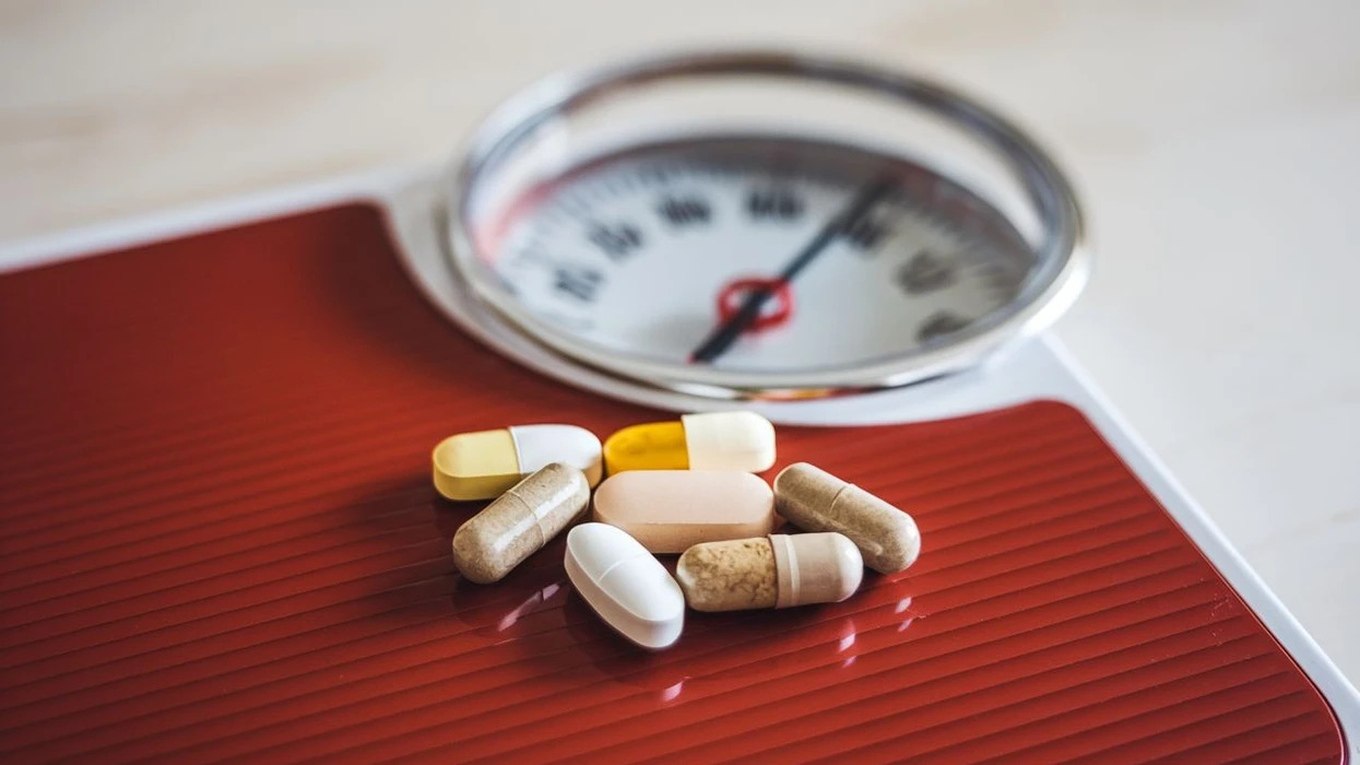 A shkaktojnë antidepresivët gjithmonë shtim në peshë? Ja çfarë duhet të dini