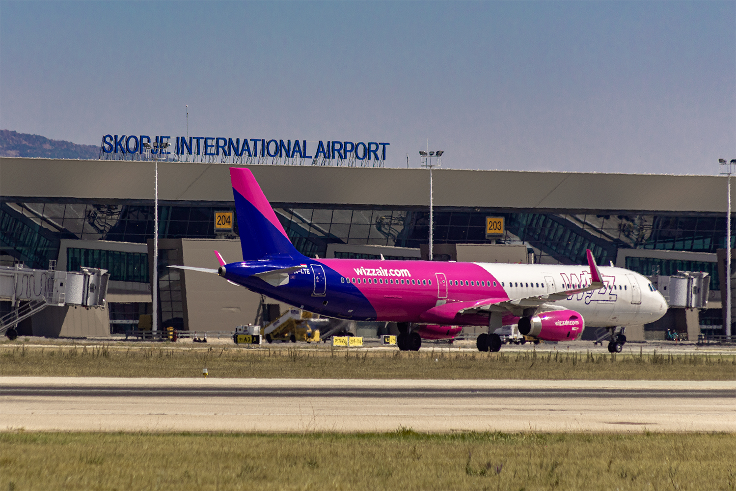 Aeroporti Ndërkombëtar i Shkupit zgjeron rrjetin e destinacioneve me dy linja të reja drejt Sicilisë dhe Sardenjës