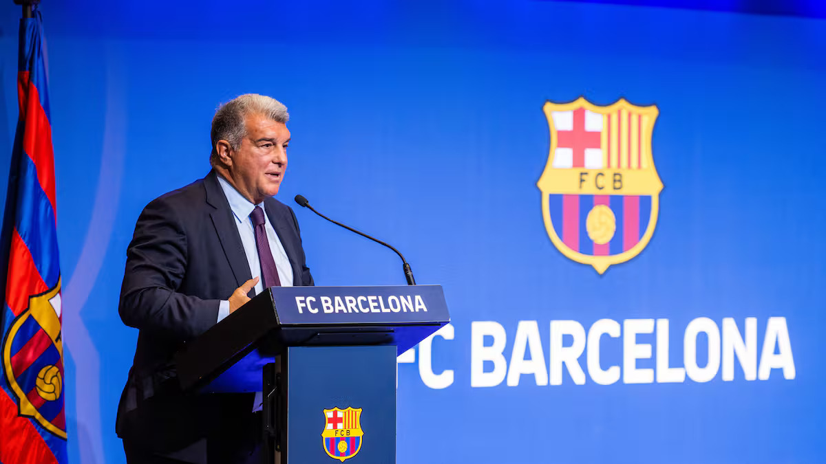 Barcelona do të ‘trazojë’ afatin kalimtar të verës: Tri blerjet që po planifikon t’i bëjë Laporta