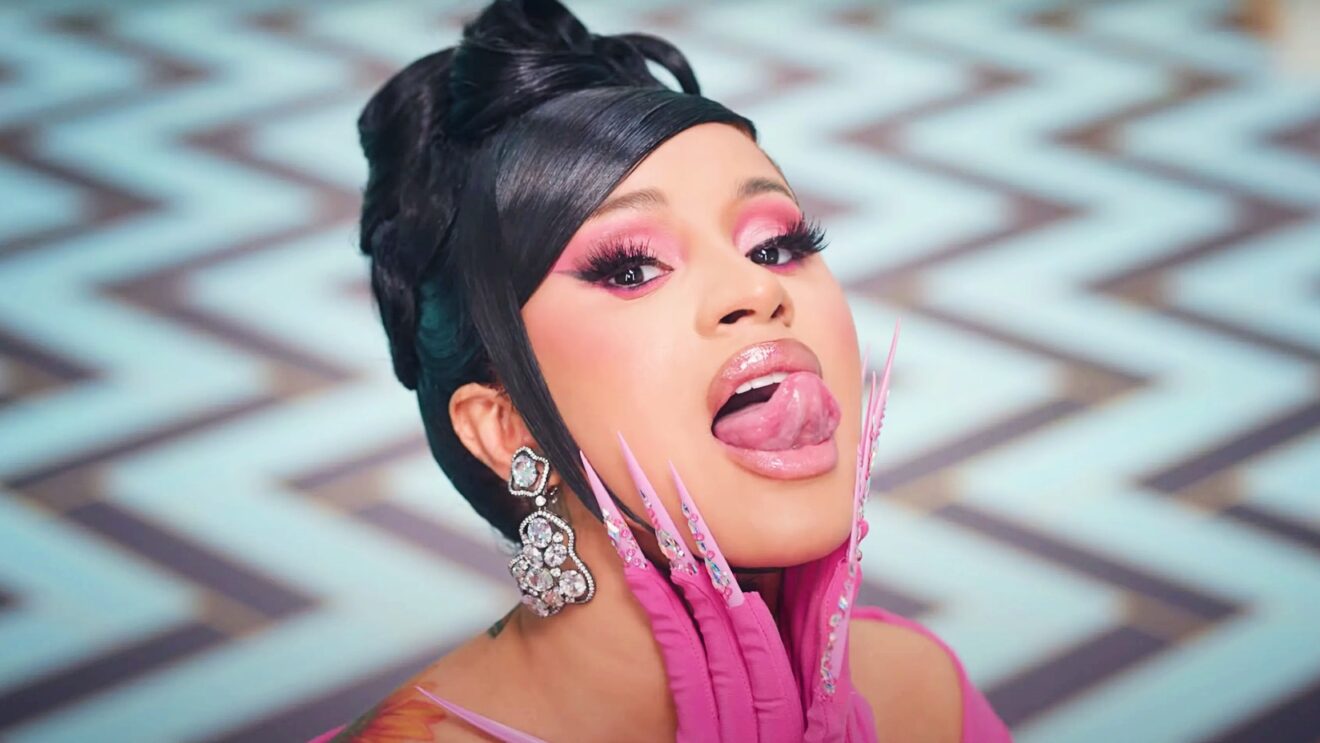 Reperja Cardi B bëhet nënë për herë të katërt, zbulohet gjinia e fëmijës!