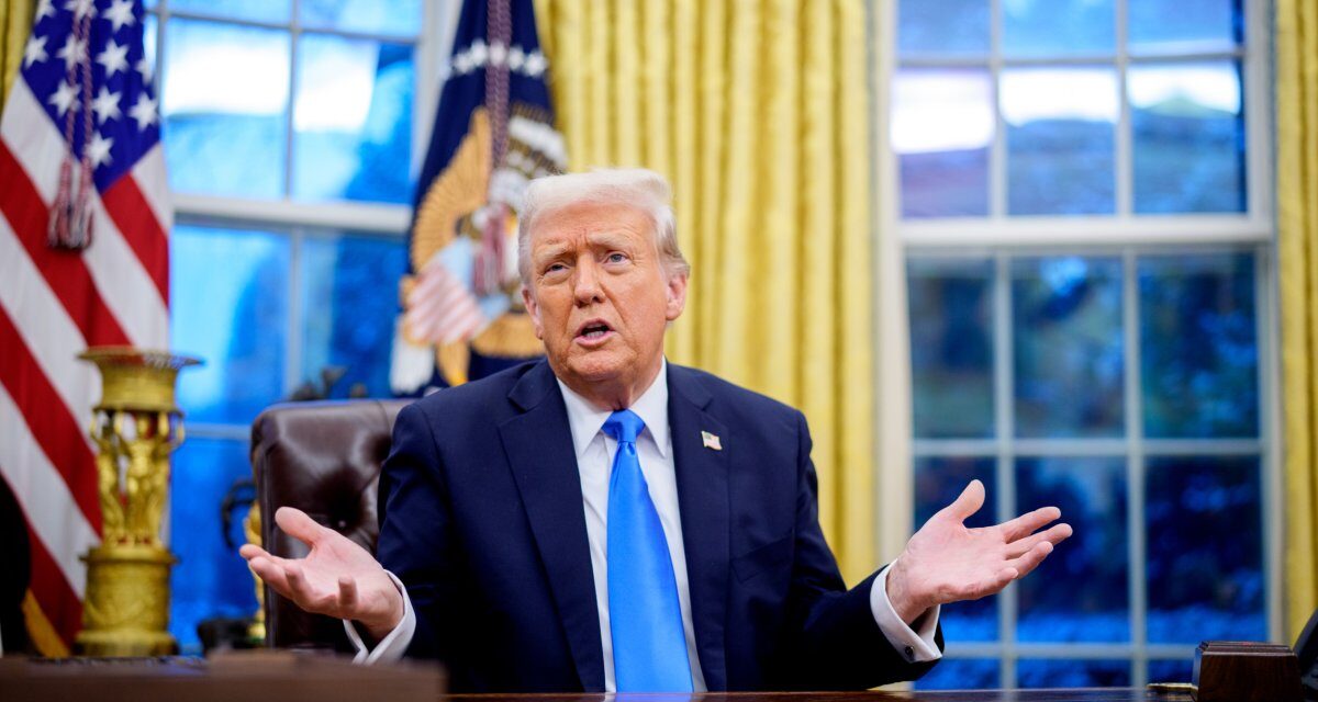 Trump thotë se “askush nuk e di se çfarë janë magnetet” gjatë një eventi në Zyrën Ovale