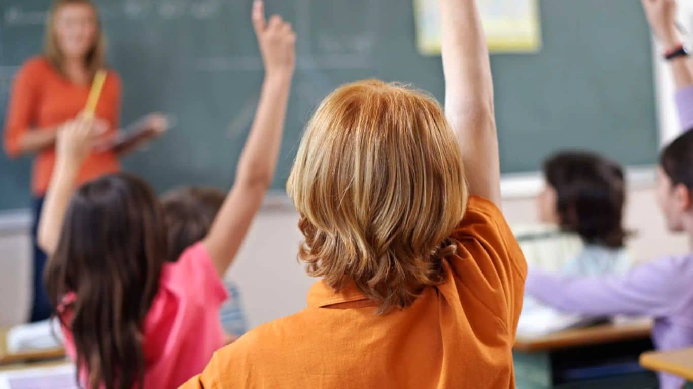 Prindërit në Maqedoninë e Veriut shpenzojnë deri 200 mijë denarë në vit për një fëmijë