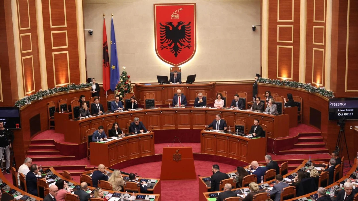 Kuvendi i Shqipërisë miraton buxhetin për 2026-në, 8.8 miliardë euro