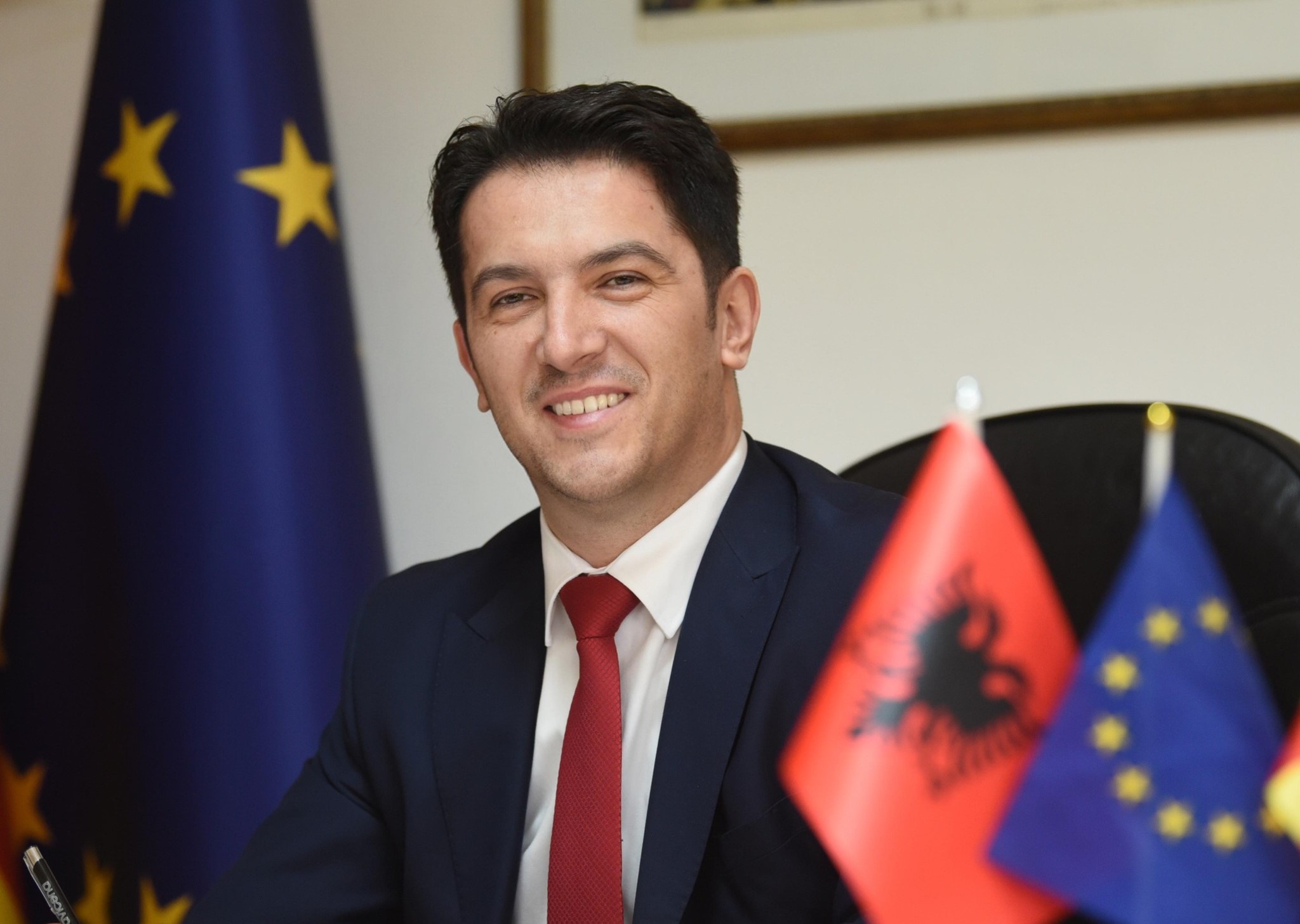 Bekim Sali në krye të Alternativës: Të qëndrojmë të bashkuar, është momenti ynë i përbashkët