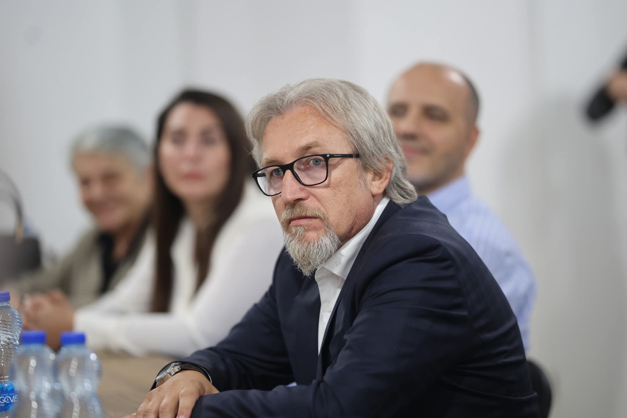 Nis përçarja në VLEN, Fatmir Limani kundër Bilall Kasamit dhe Izet Mexhitit