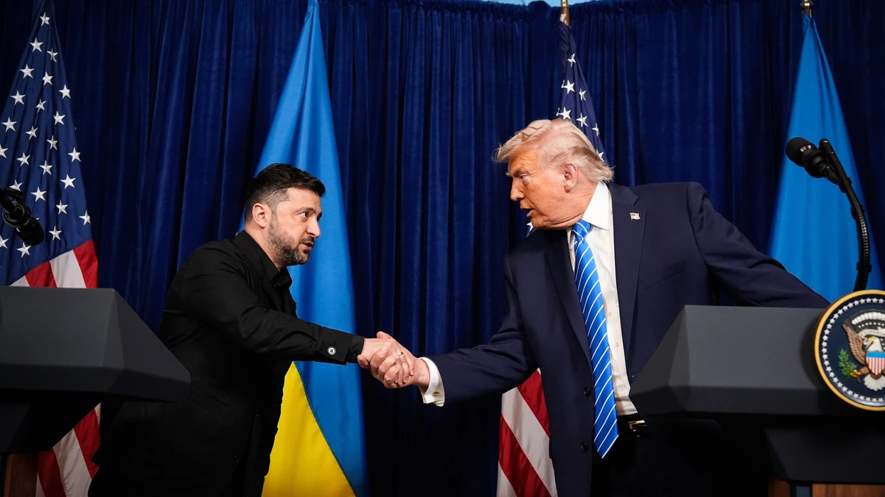 Presidenti ukrainas konfirmon bisedimet me Trumpin për vendosjen e mundshme të trupave amerikane në Ukrainë