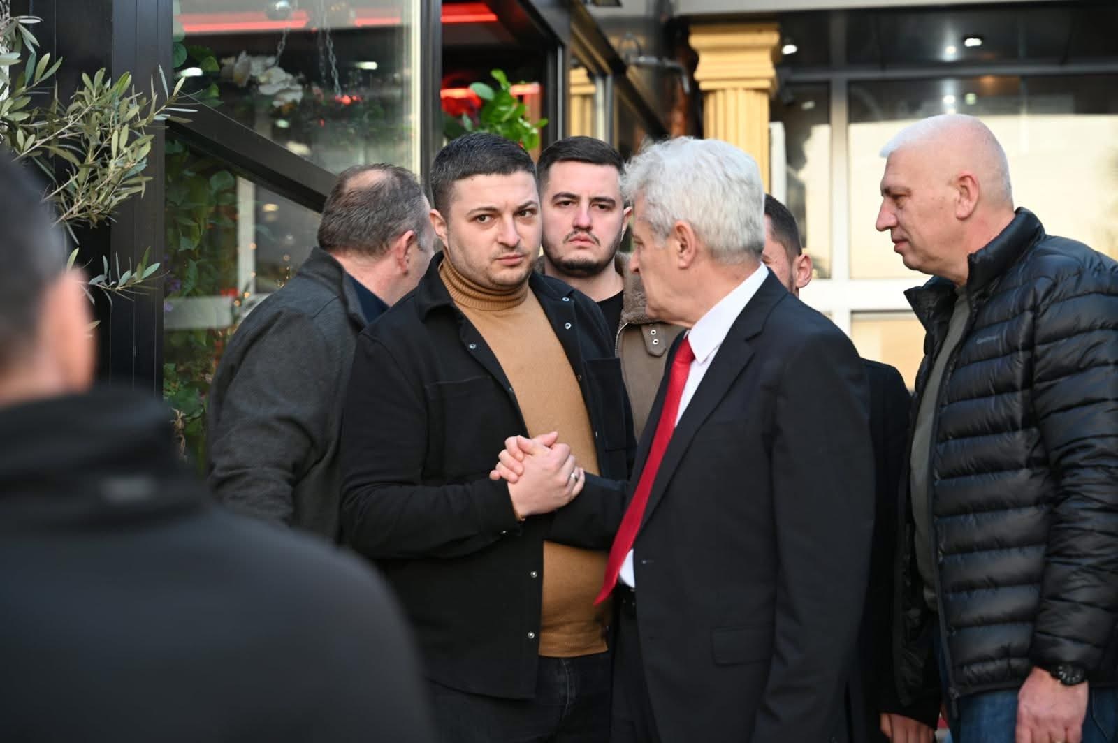 SINAN VESELI: RINIA KËRKON UNITET, TRANSPARENCË DHE KTHESË TË GUXIMSHME