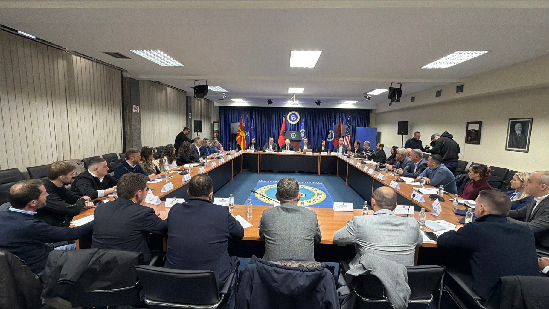 Ali Ahmeti emëron kryetarët e degëve në Kërçovë, Vrapçisht, Prespë dhe Karposh