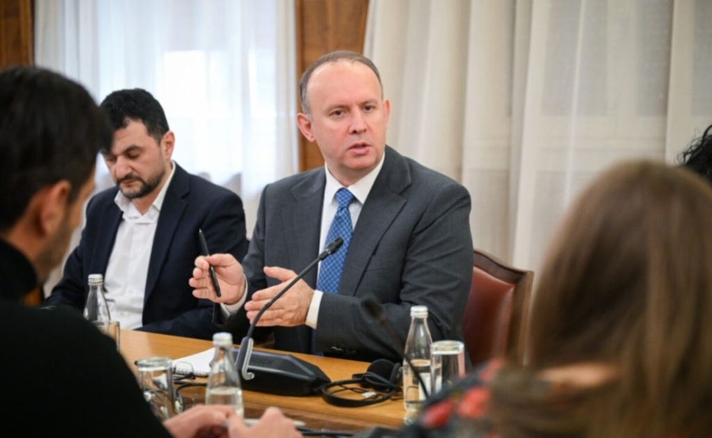 Gashi: Ligji për gjuhët duhet të respektohet dhe të sigurohet dygjuhësia