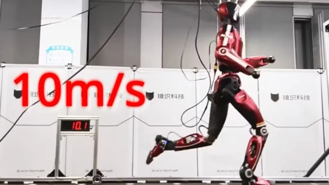 Kinezët kanë robotin e ri humanoid - që mund të vrapojë me shpejtësi deri në 10 metra në sekondë
