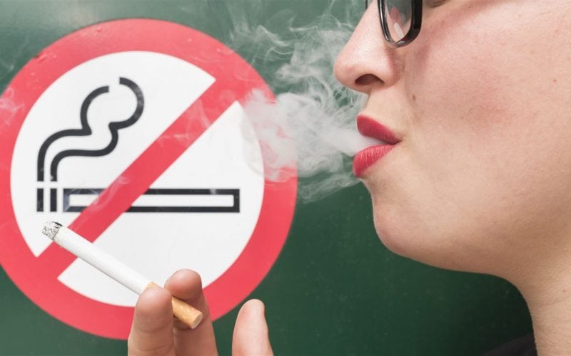 Sindikata e hotelerisë mbështet ligjin e ri për duhanin, por kërkon masa për ruajtjen e vendeve të punës