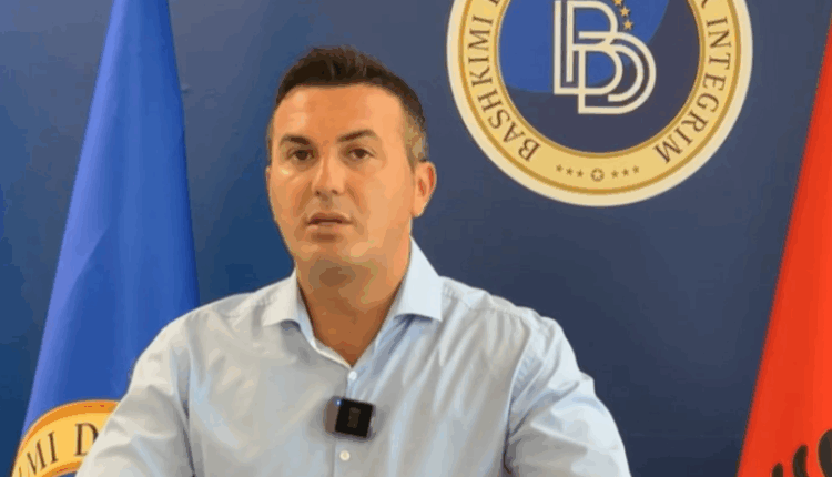 Ademi: ‘Heronjtë e ditës’ mbrojtën Ligjin e Gjuhëve – Qeveria po e turpëron veten!