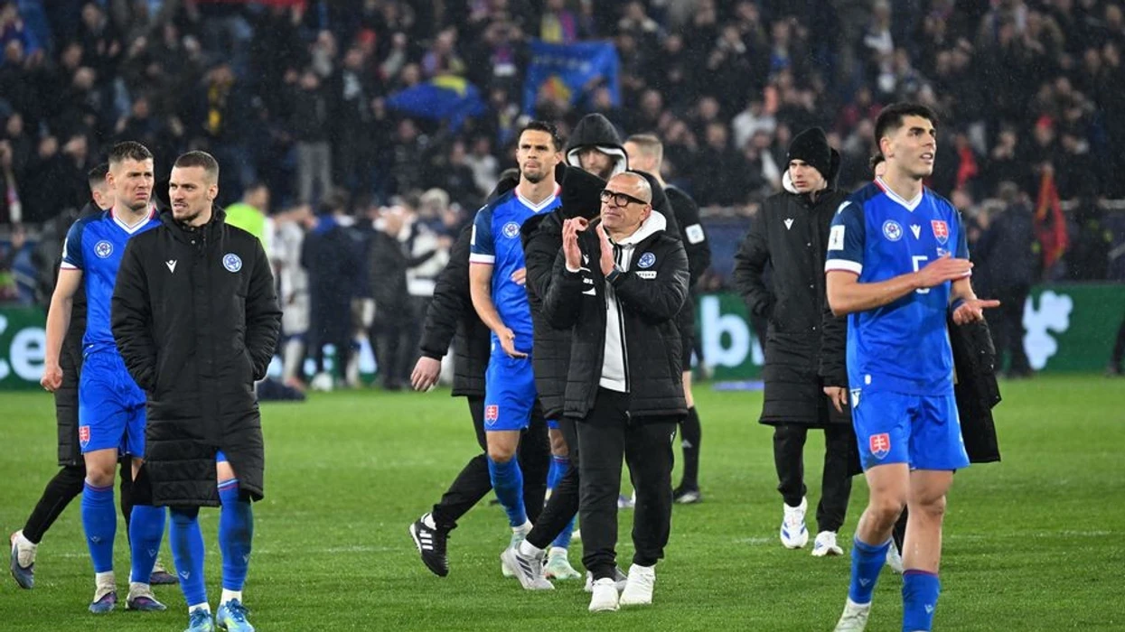 Fitorja historike e Kosovës i lë me pasoja sllovakët, Calzona rrezikon shkarkimin