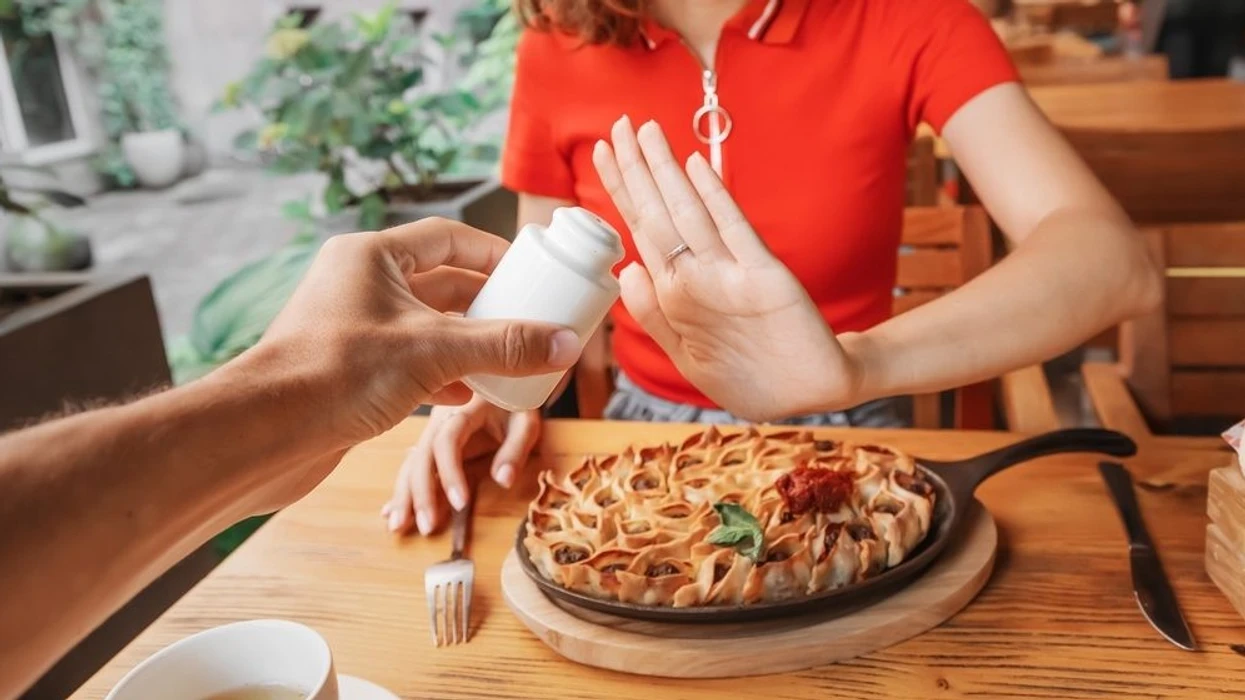 Çfarë ndodh me trupin kur ulni kripën? Ndryshimi në zemër dhe tension do t’ju befasojë