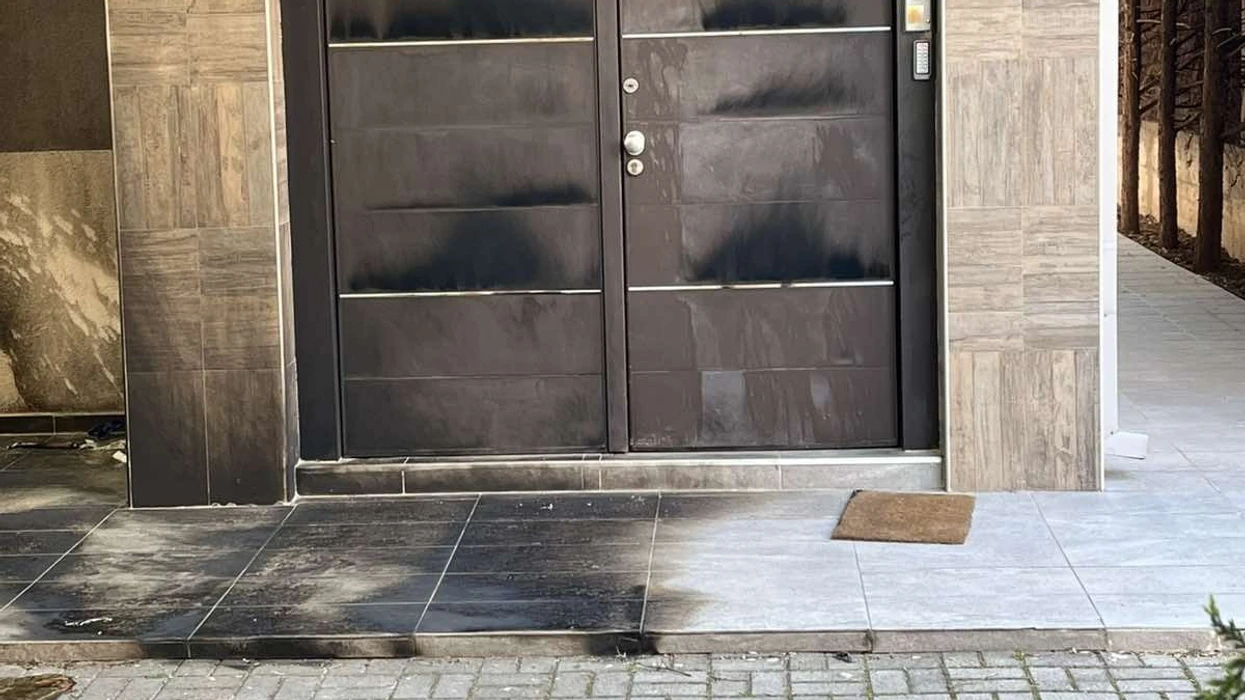 Ambasadorja izraelite përshëndeti veprimet e autoriteteve të Maqedonisë për të hetuar tentativën për djegien e sinagogës