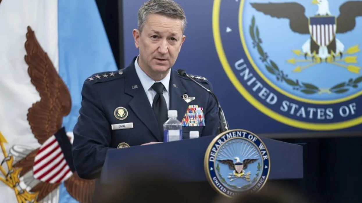 Gjenerali amerikan: 11.000 sulme ndaj Iranit, nisën misionet me B-52