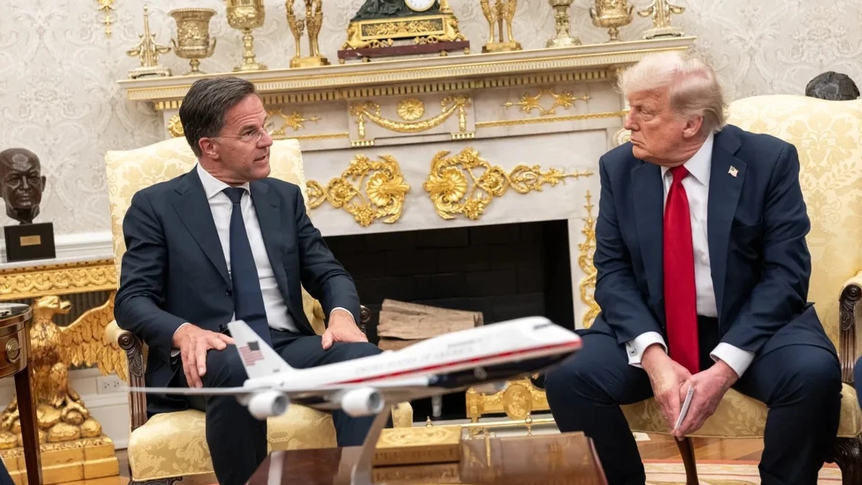 Rutte takohet me Trump në Uashington mes kërcënimit të SHBA-së për t'u larguar nga NATO